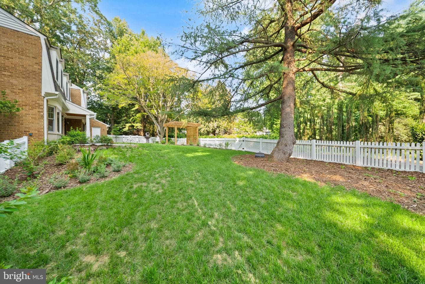 2648 Black Fir Court photo 4