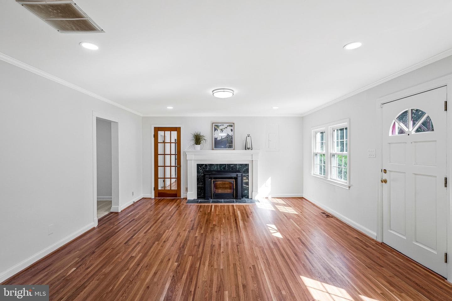2718 Pioneer Lane photo 3