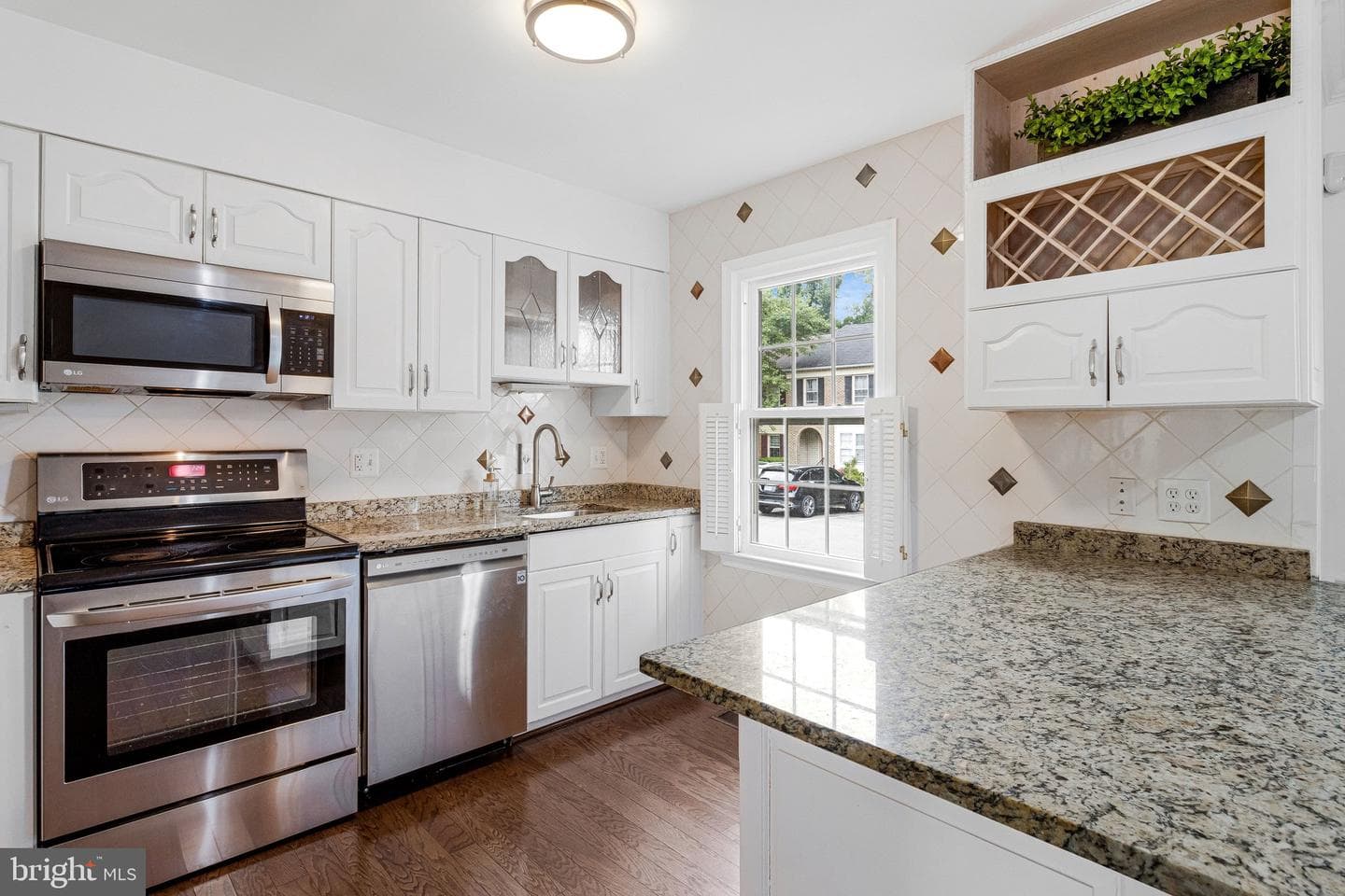 5919 Ambassador Way photo 21