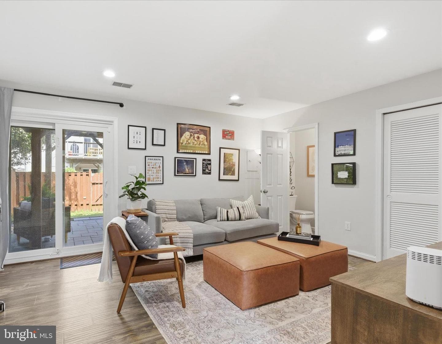 6006 Keble Drive photo 32