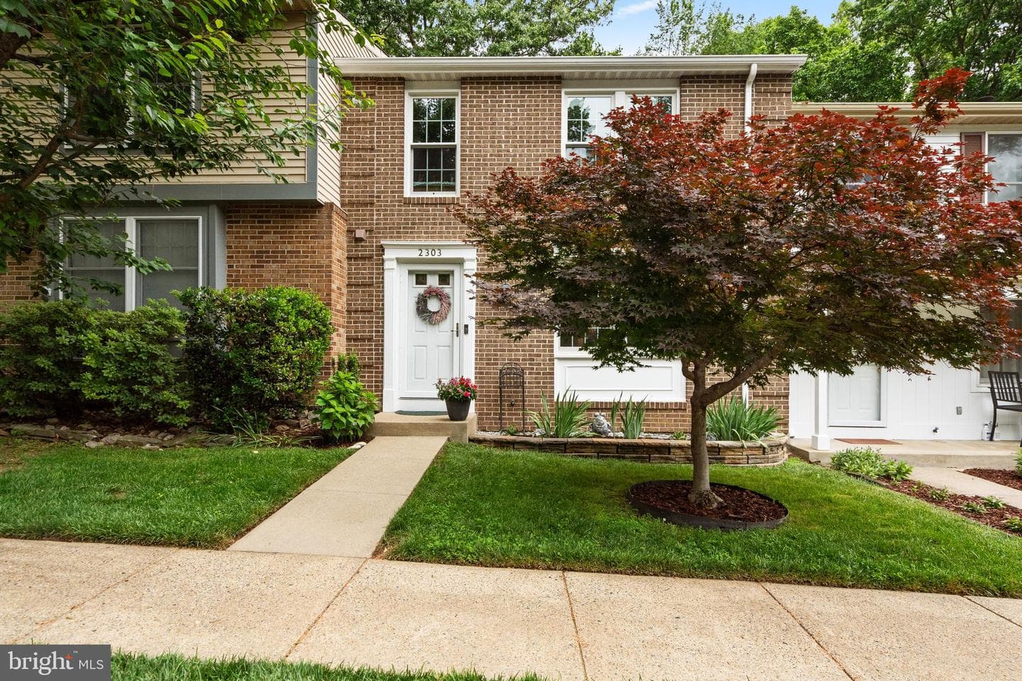 2303 Middle Creek Ln