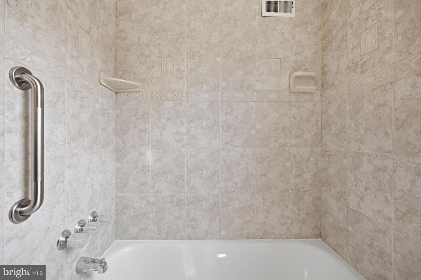 2033 Arlington Terrace photo 23