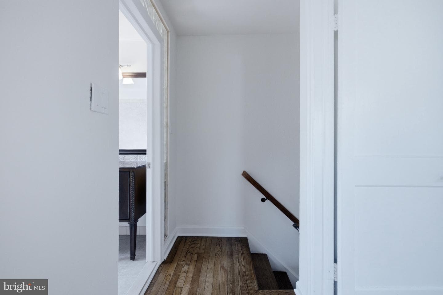 2033 Arlington Terrace photo 32