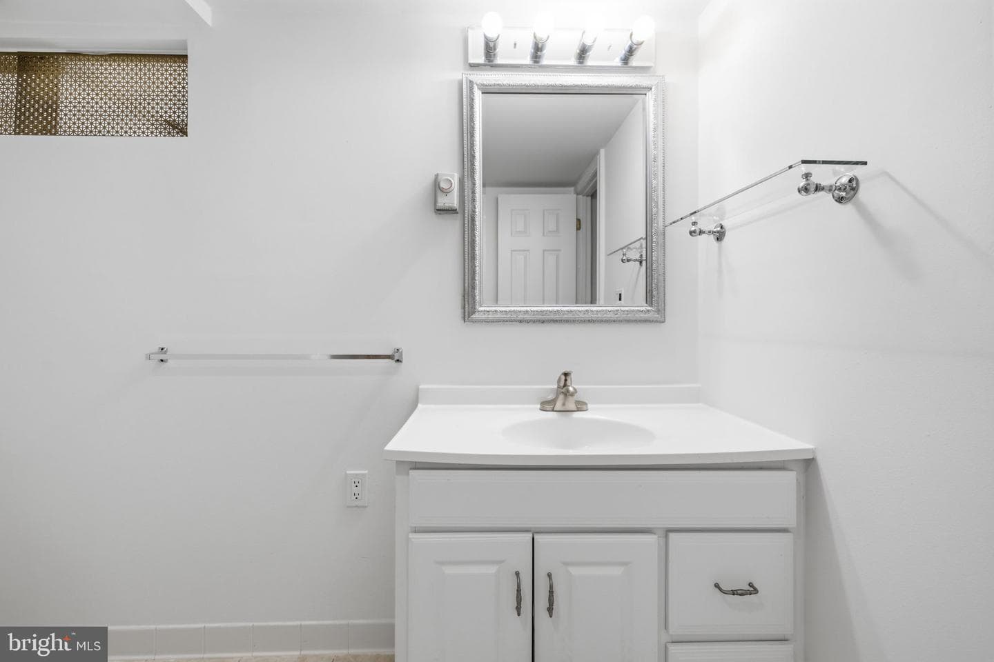 2033 Arlington Terrace photo 40