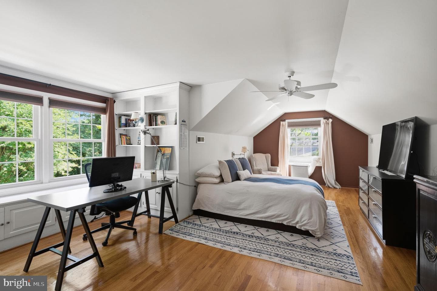 8611 Cyrus Place photo 25
