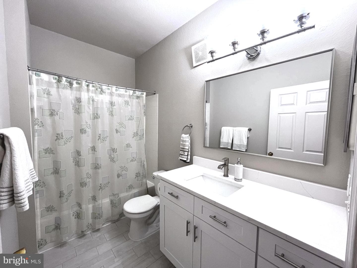 1570 Spring Gate Drive #7203 photo 23