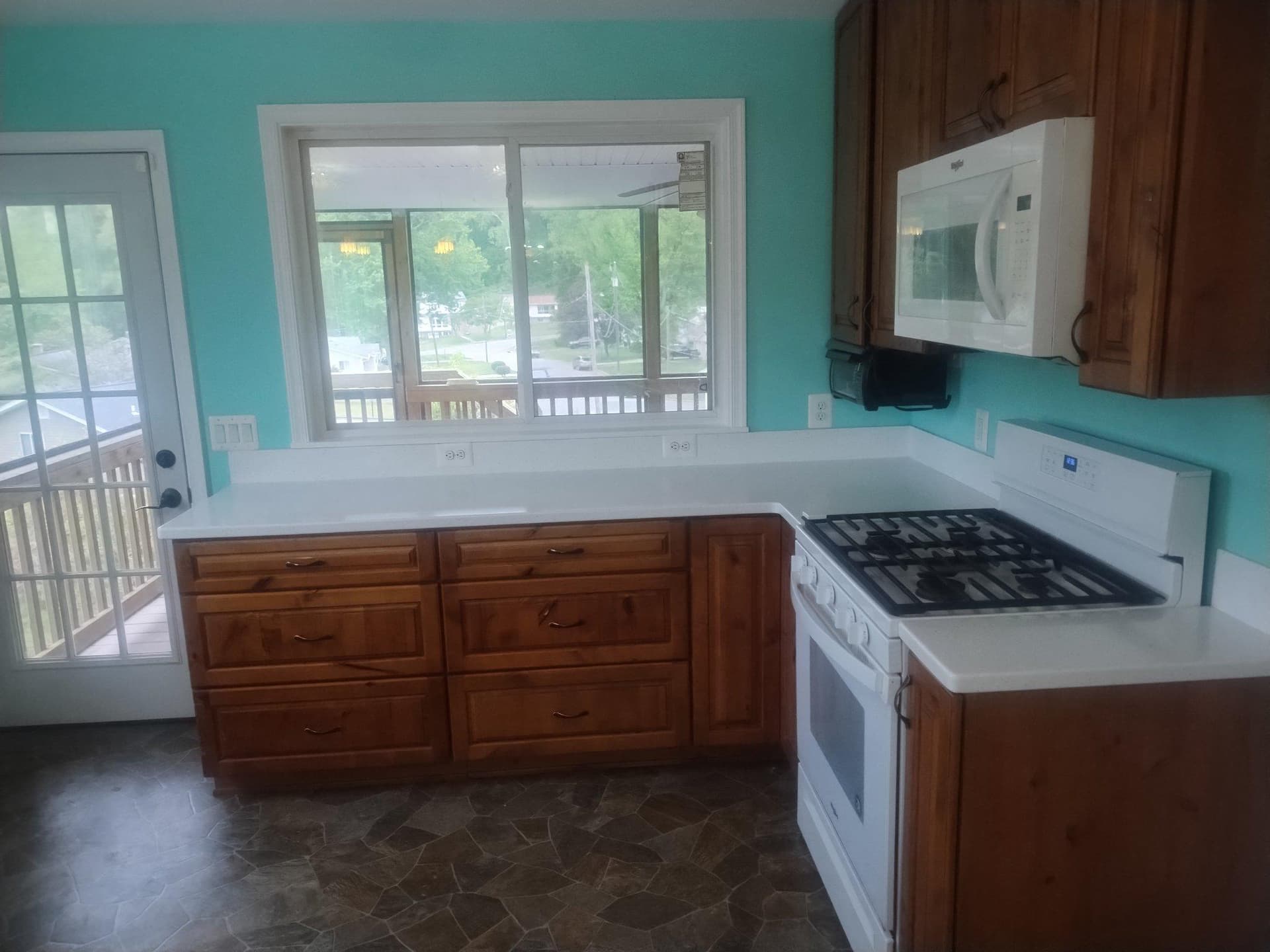 5008 Regina Drive photo 11