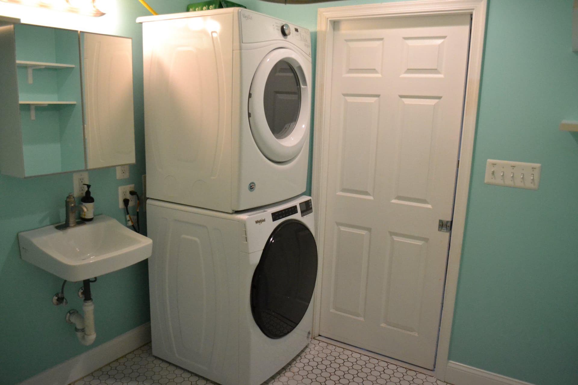 5008 Regina Drive photo 21