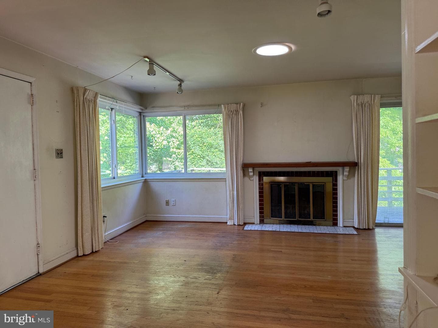 7028 Bradley Circle photo 6