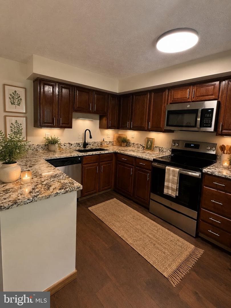 6830 Montivideo Square Ct photo 4