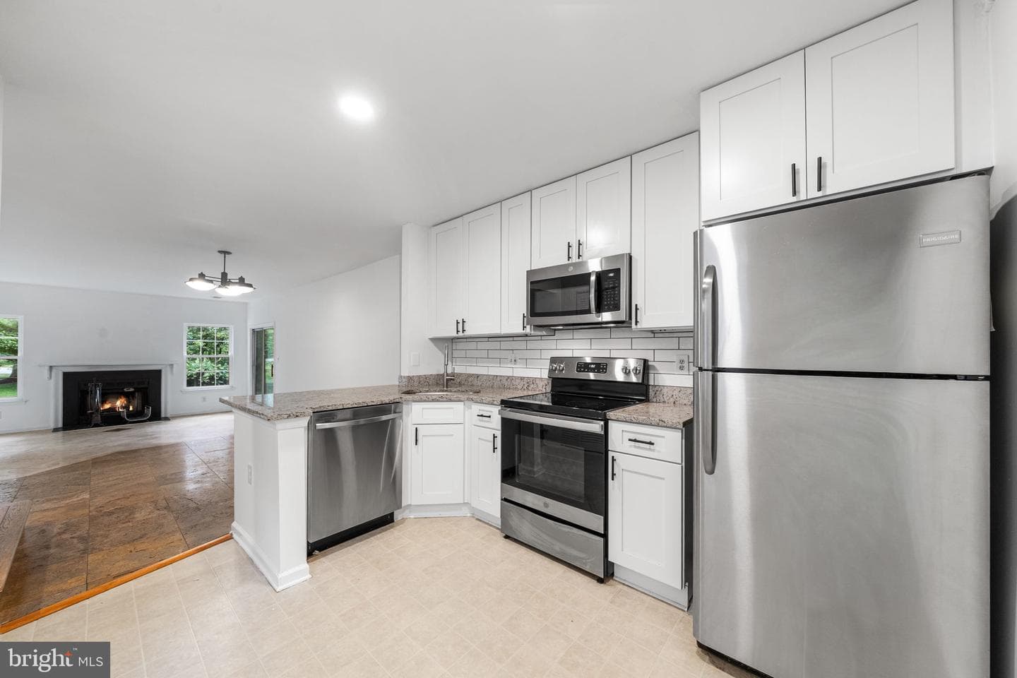 2912 Yarling Court photo 6