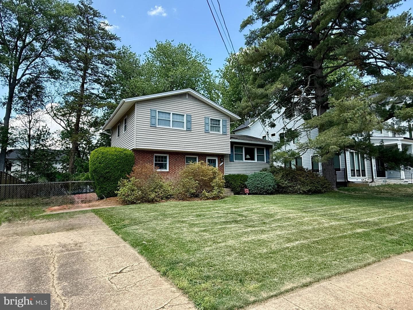 611 Tapawingo Road SW photo 2