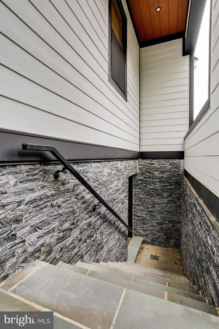 2919 Lawrence Drive photo 56