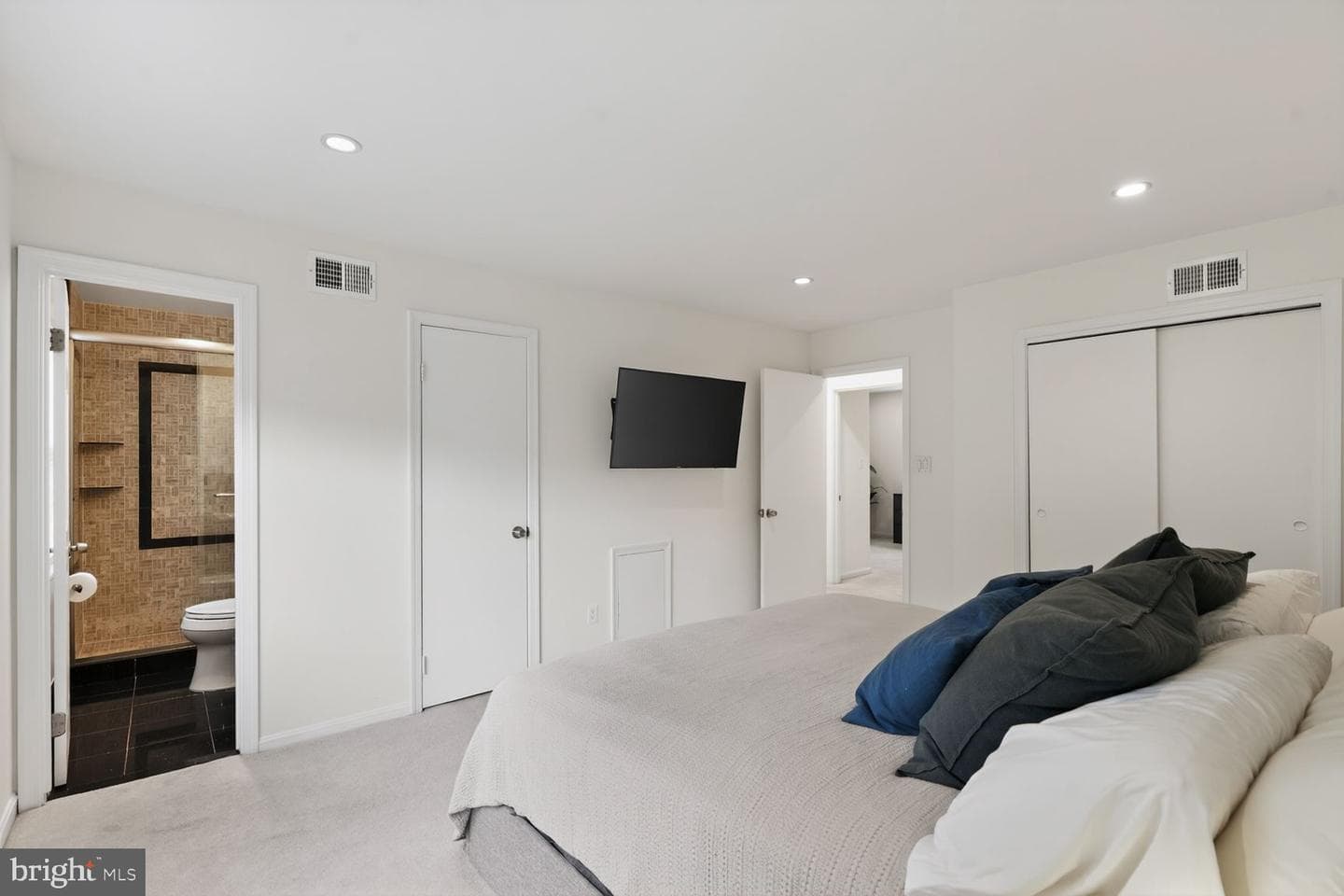 7024 Alicent Place photo 21
