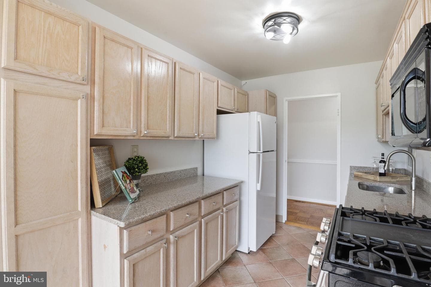 6641 Wakefield Drive #703 photo 16