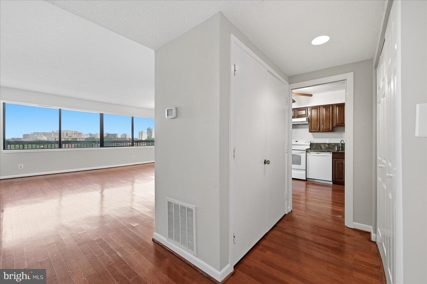 3709 S George Mason Drive #707 photo 17