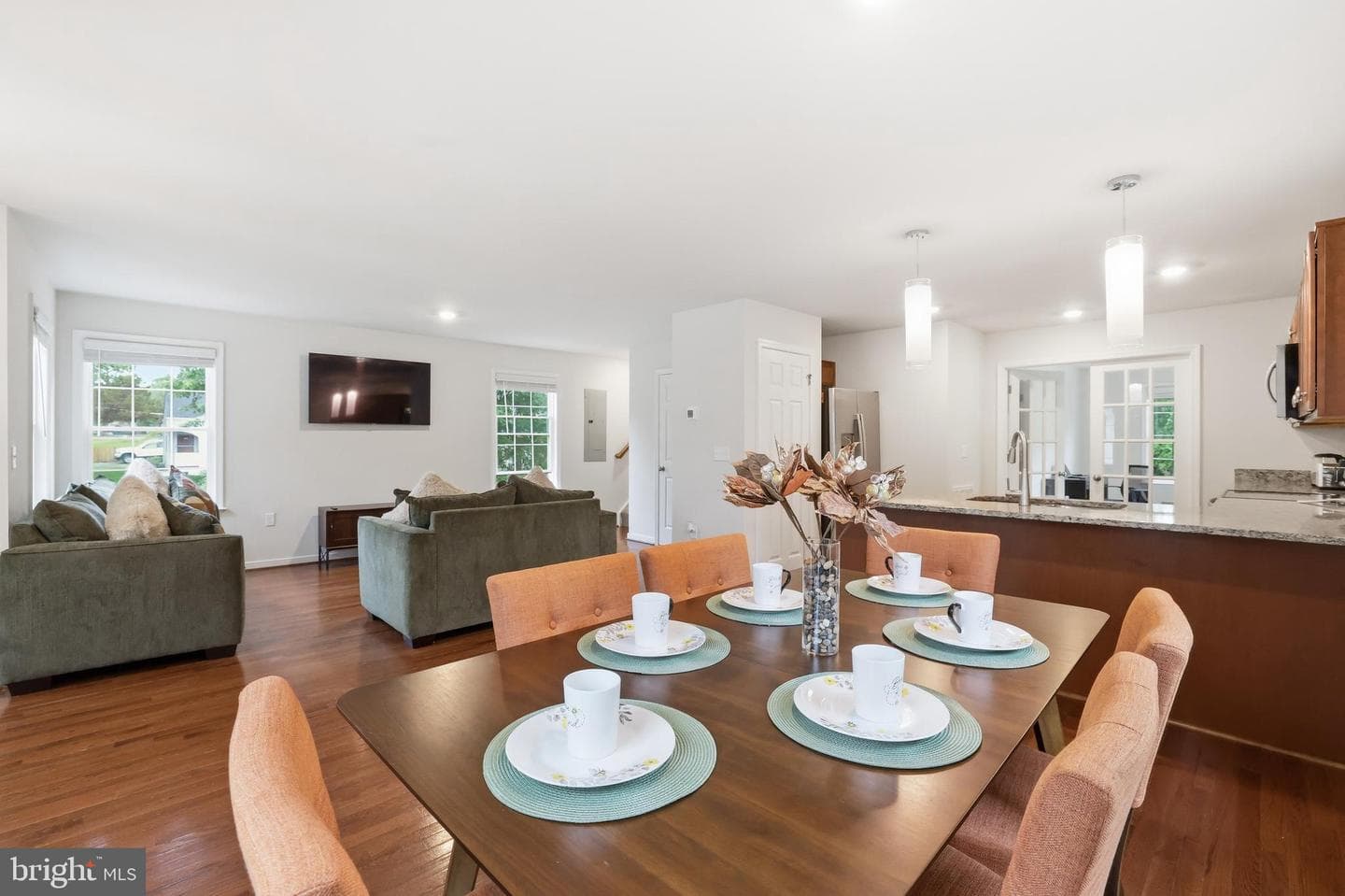8528 Engleside Street photo 10