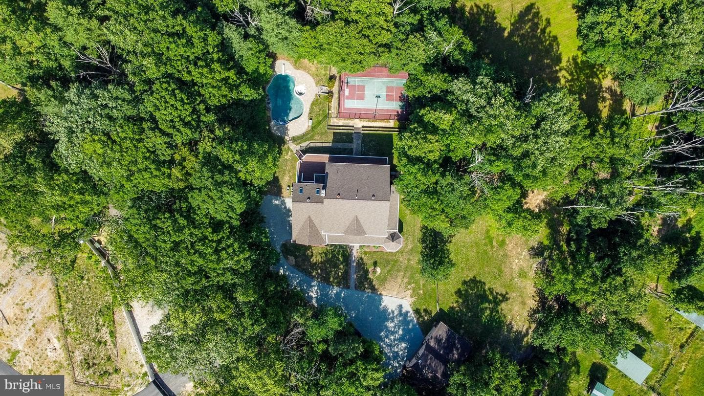 813 Blacks Hill Road photo 10
