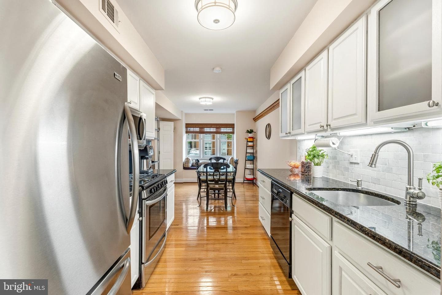 5044 Cliffhaven Drive photo 11