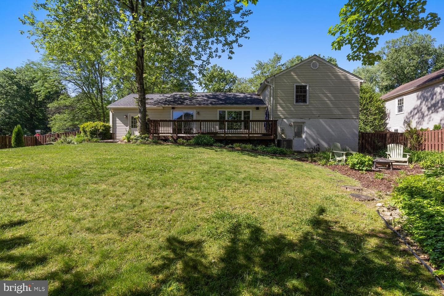 9501 Wallingford Drive photo 18