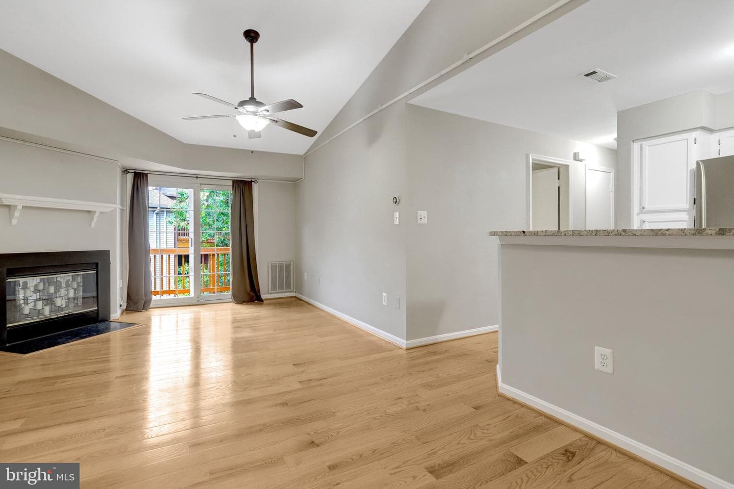 6906 Victoria Drive #k photo 4
