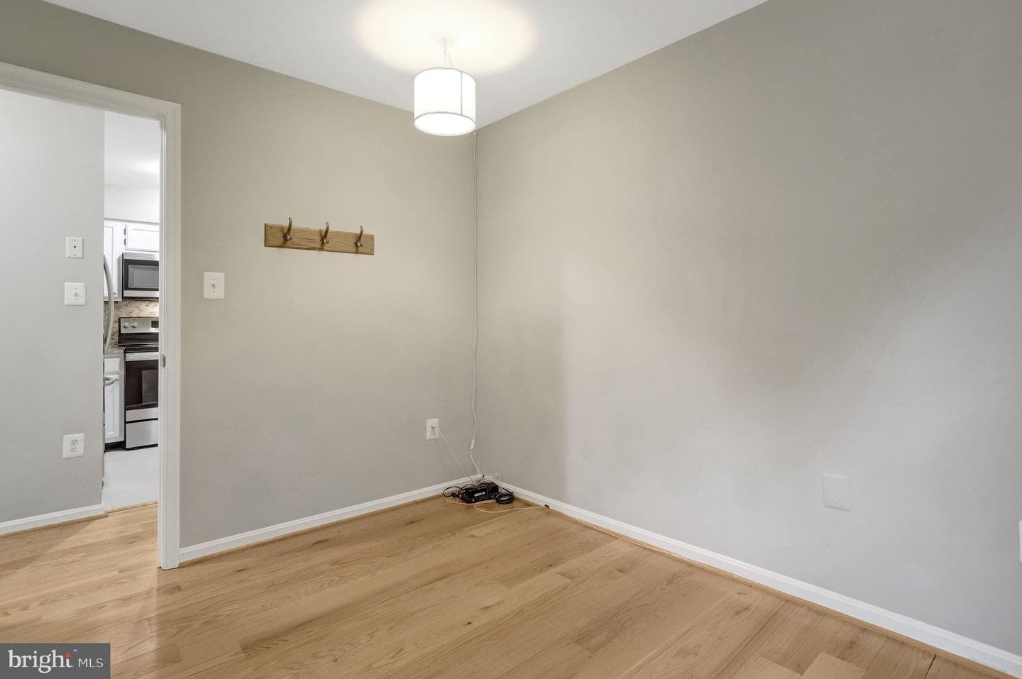 6906 Victoria Drive #k photo 7