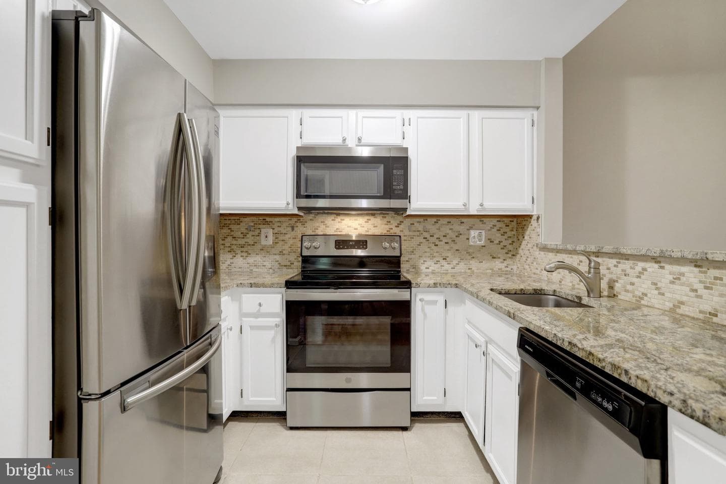 6906 Victoria Drive #k photo 9