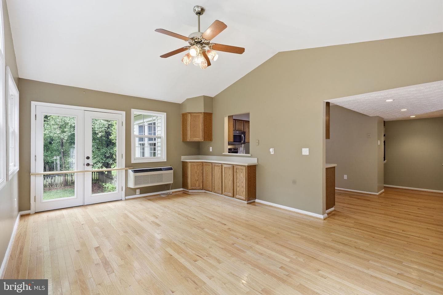 11913 Holly Spring Drive photo 14