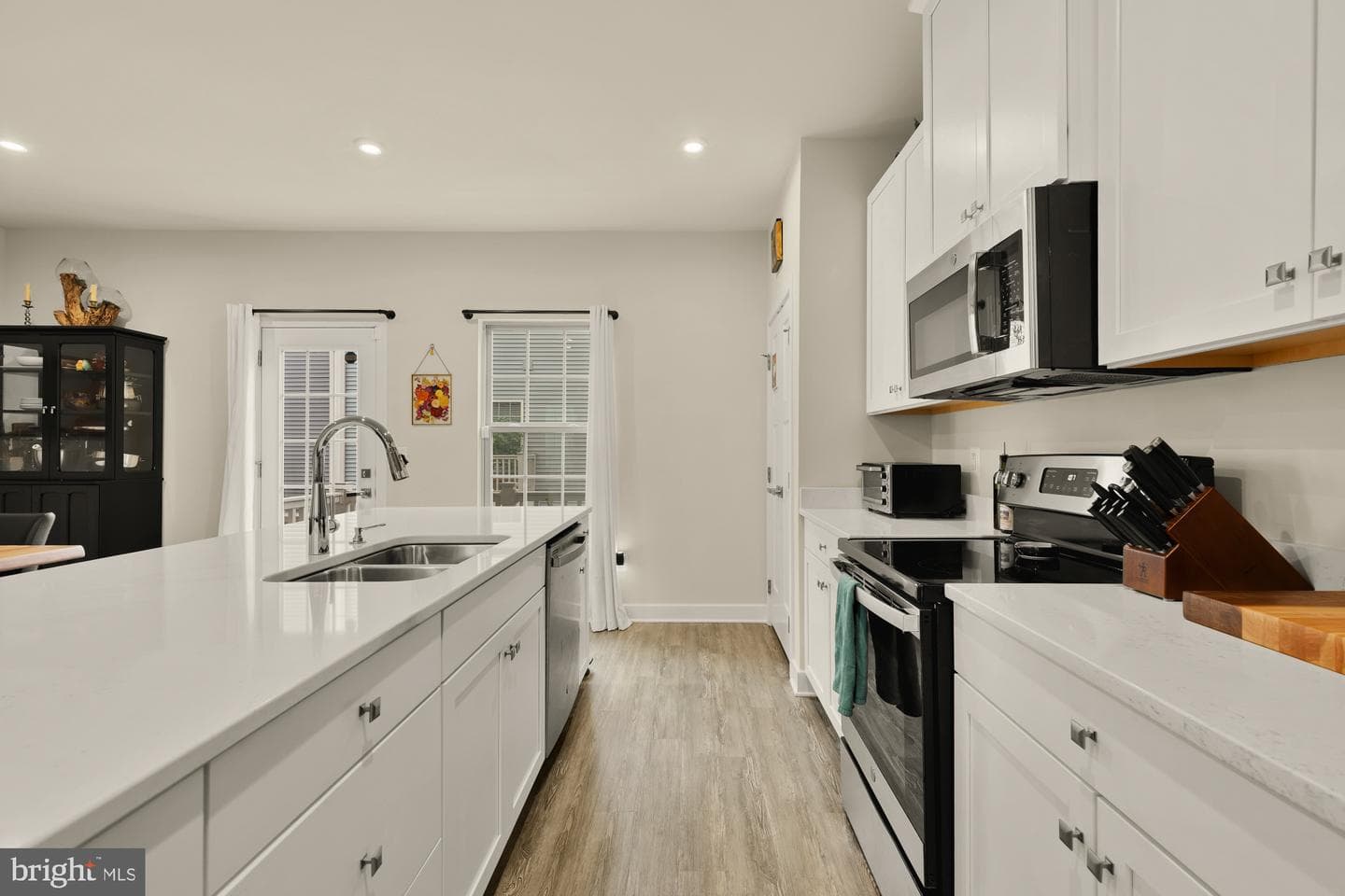 7831 Francis Dickens Lane photo 14