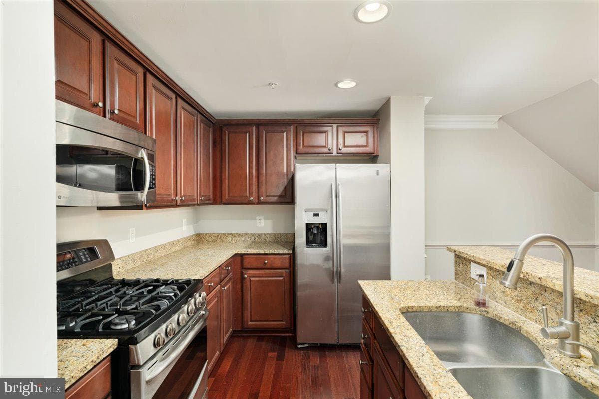 4424 Eastwick Court #a photo 9