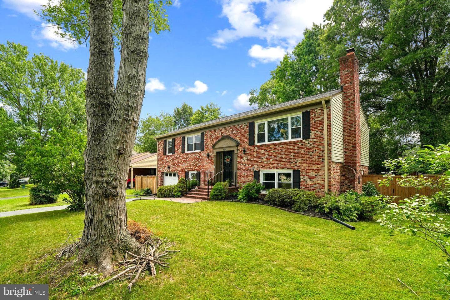 8638 Vernon Avenue photo 4