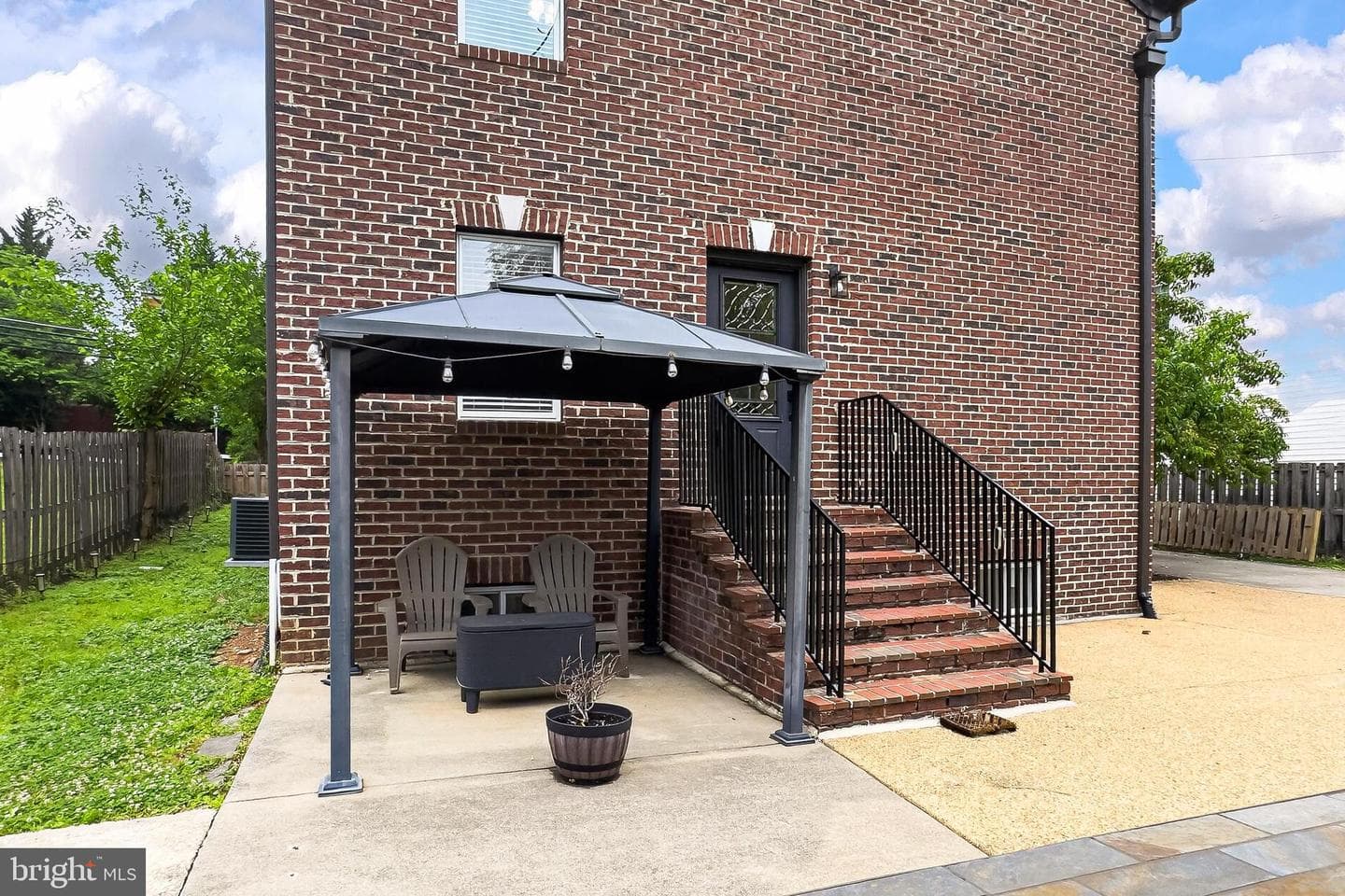 7705 Magarity Road photo 57