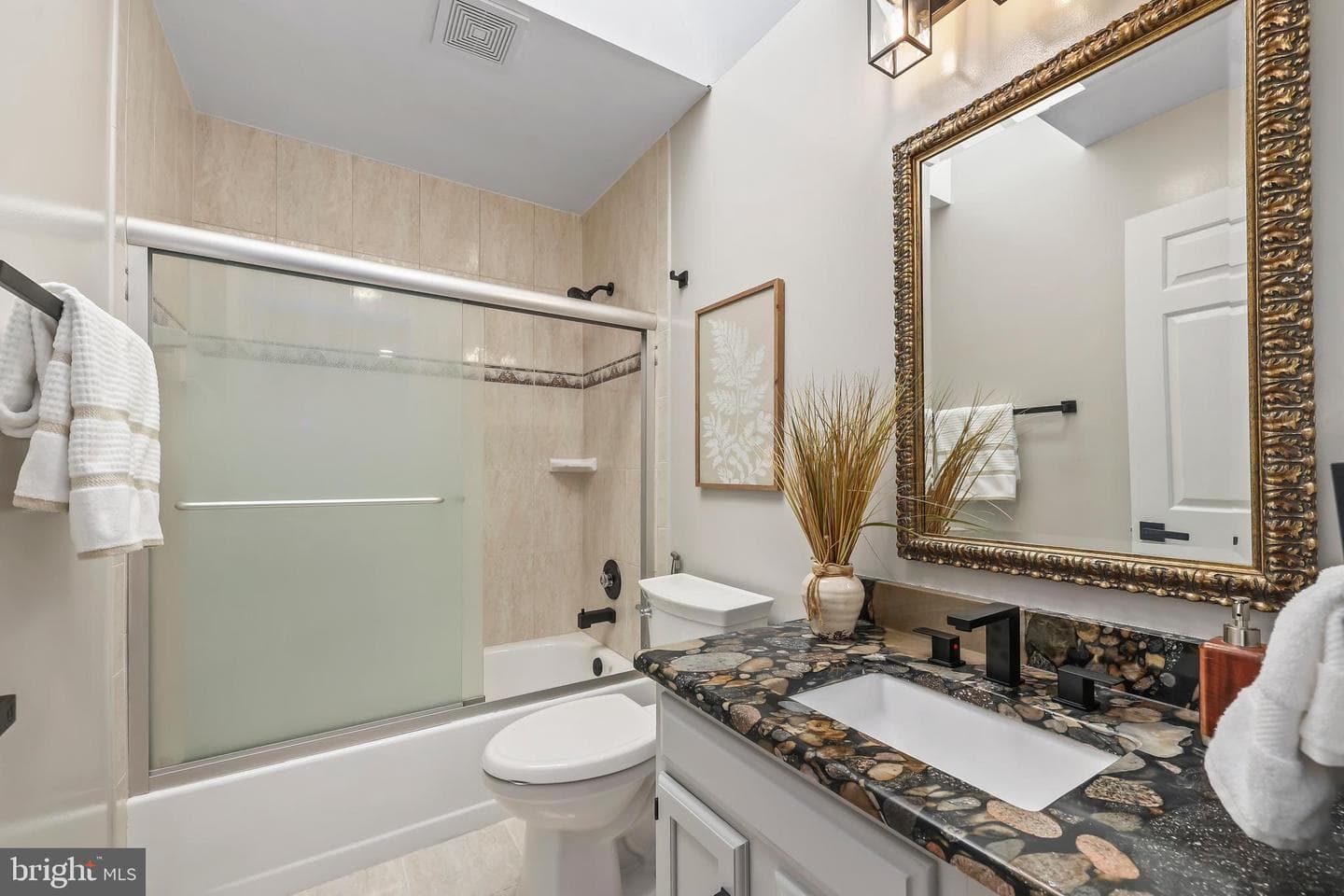 517 Seneca Road photo 35