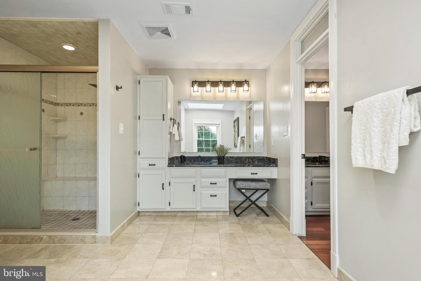 517 Seneca Road photo 46