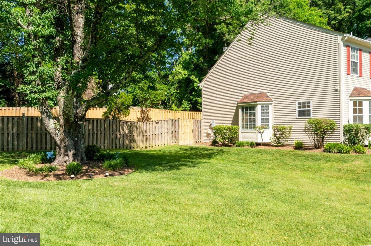 7928 Gambrill Ct photo 34