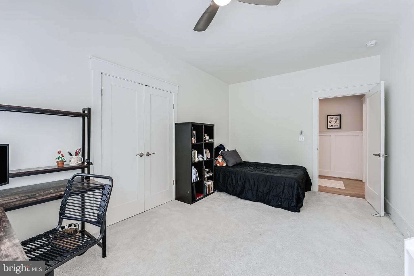 916 Desale Street SW photo 37
