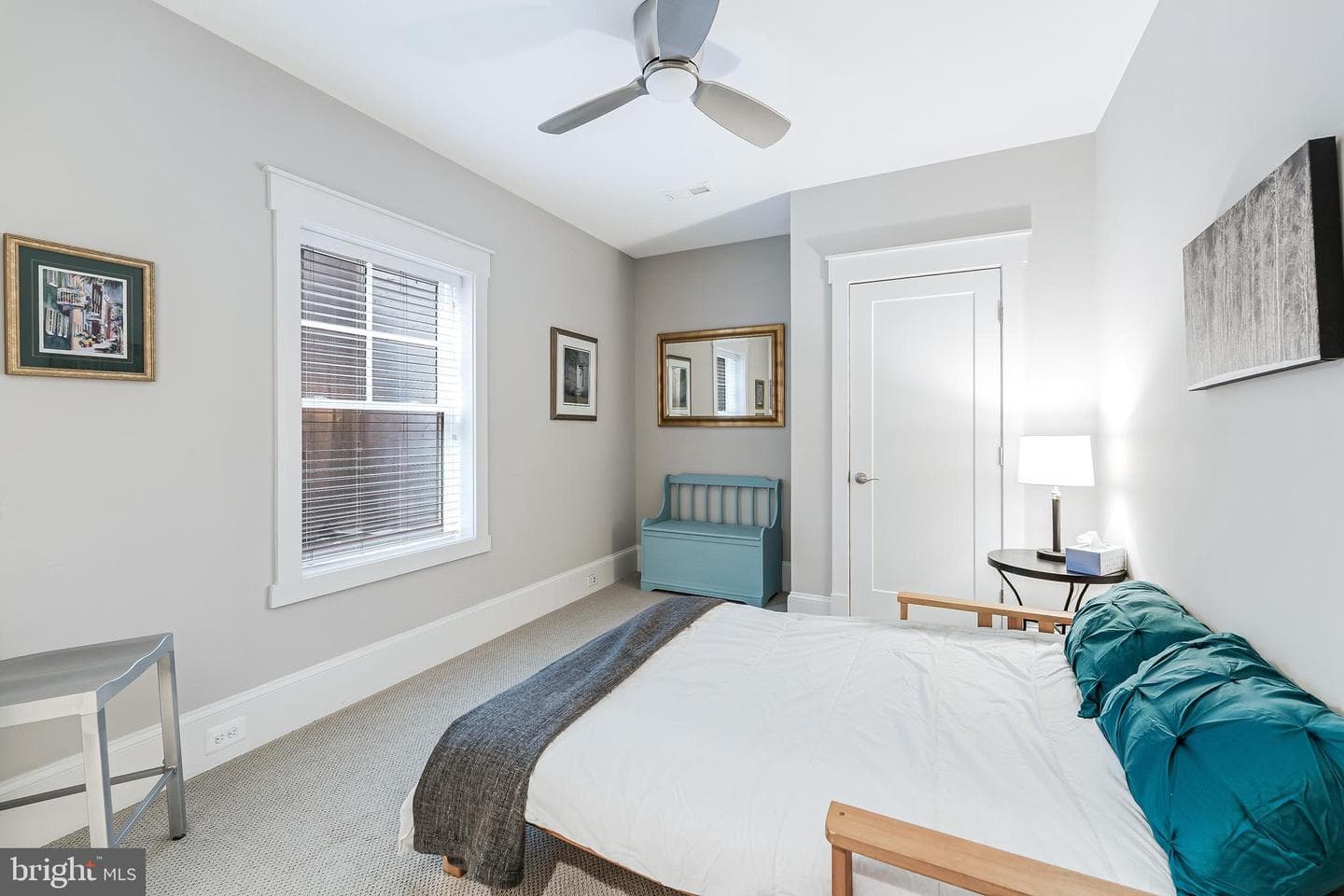 916 Desale Street SW photo 68