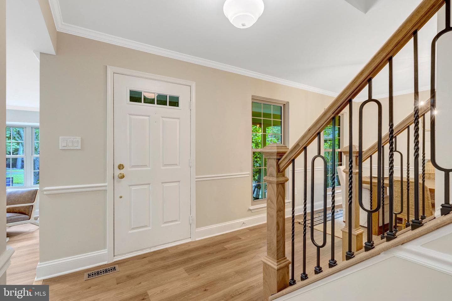 7373 Silver Pine Drive photo 2