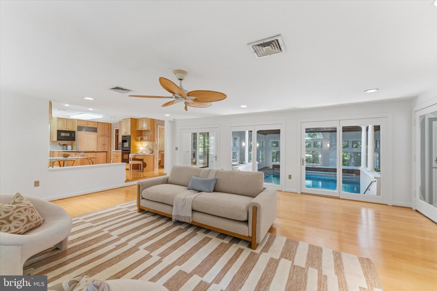 8000 Seven Hills Ct photo 9