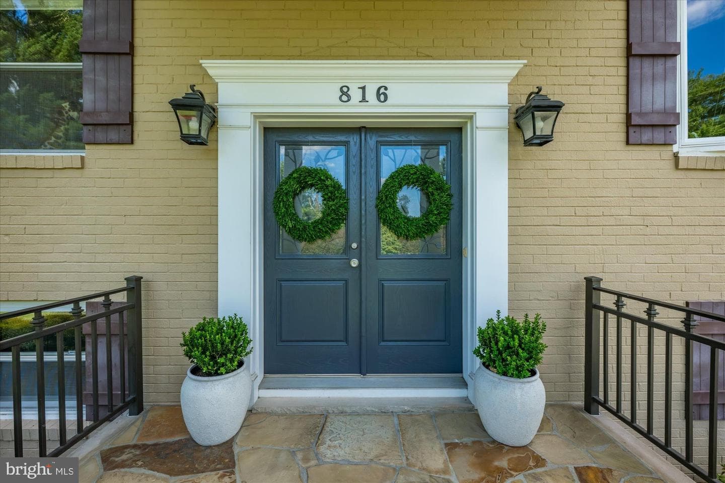 816 Constellation Drive photo 3