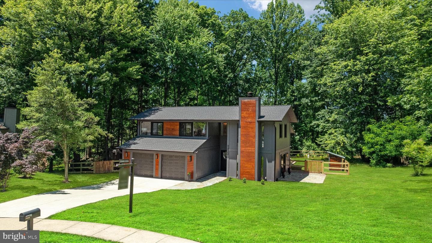 2412 Andorra Place photo 3