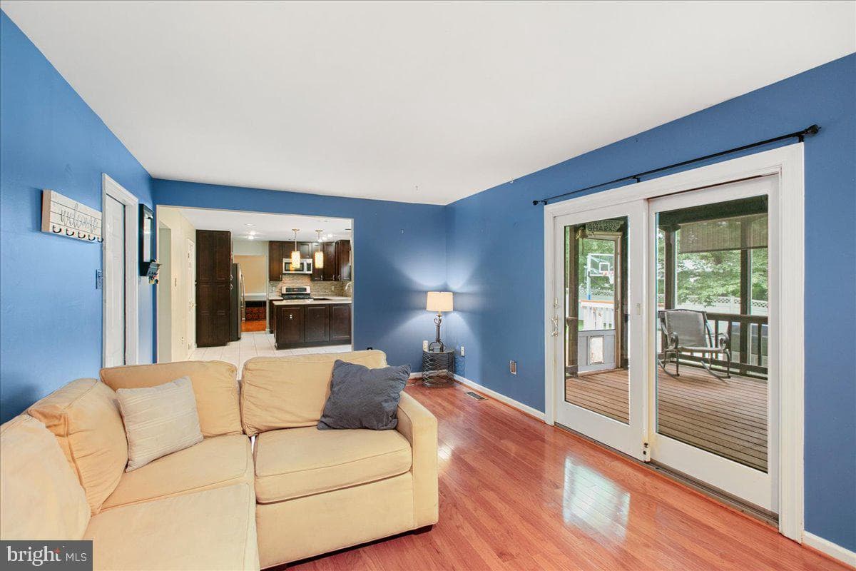 7142 Red Horse Tavern Lane photo 3