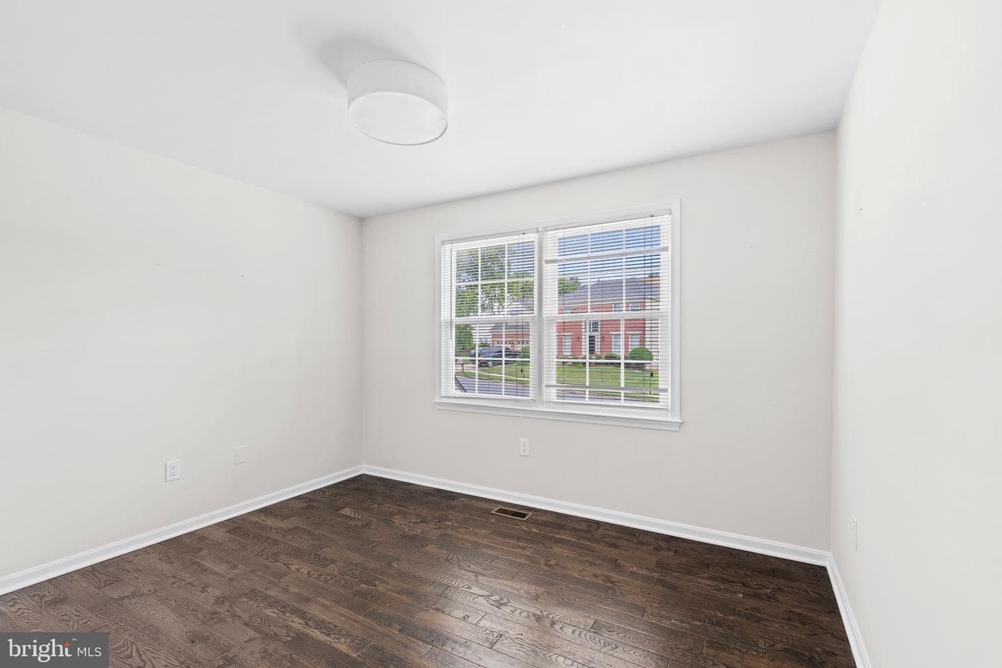 6836 Compton Heights Circle photo 37