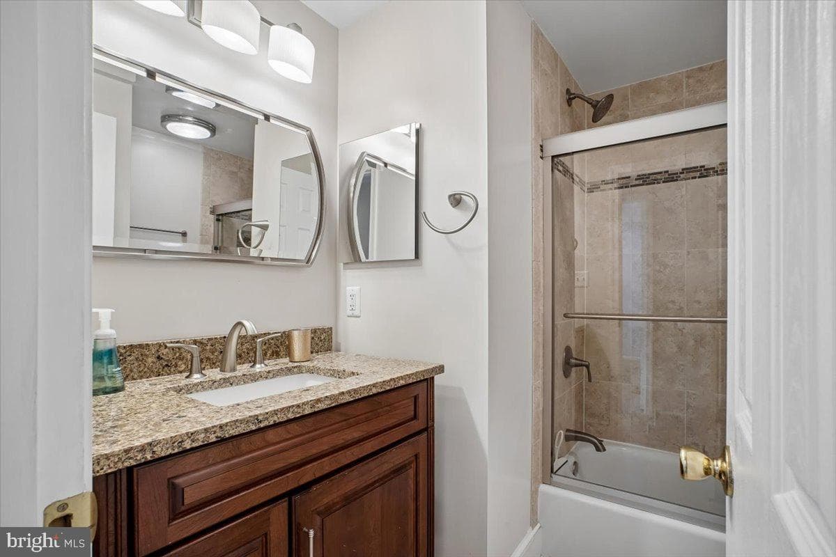 9739 Ironmaster Drive photo 35