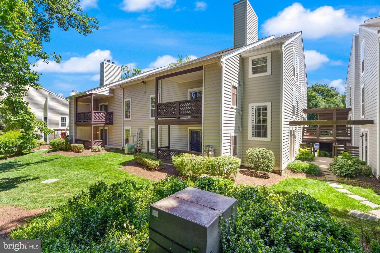 10158 Oakton Terrace Road photo 32