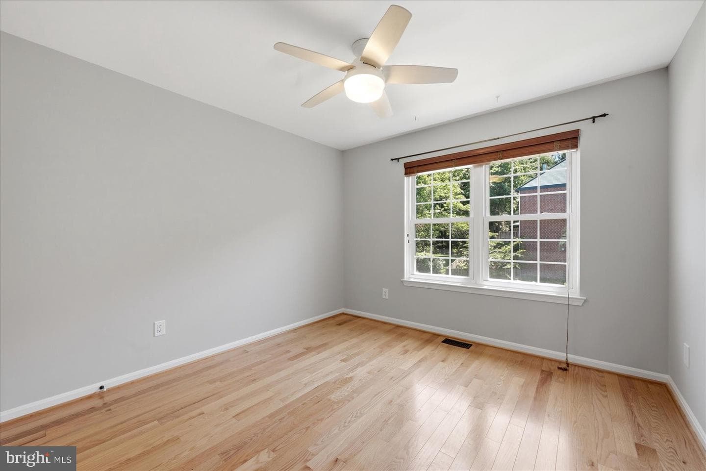 6050 Heatherwood Drive photo 13