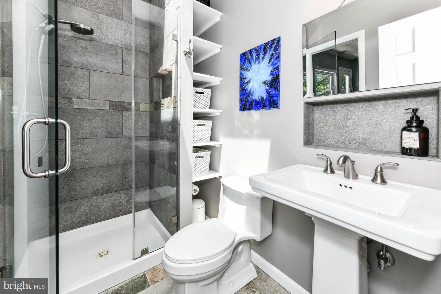 8318 Woodacre St photo 25
