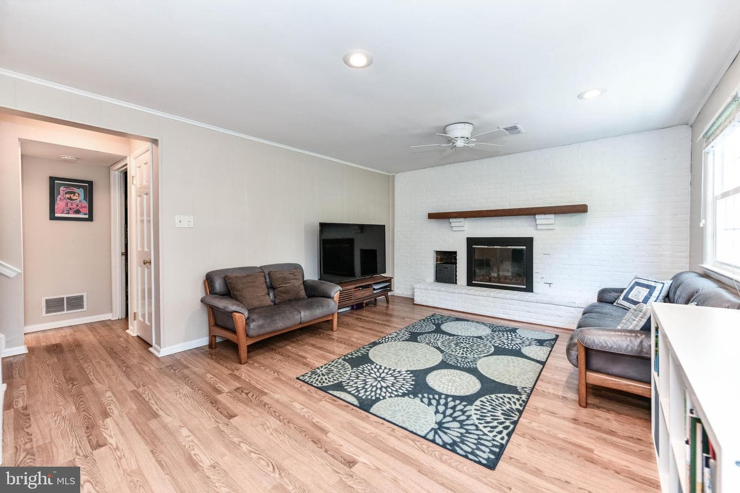 8318 Woodacre St photo 39