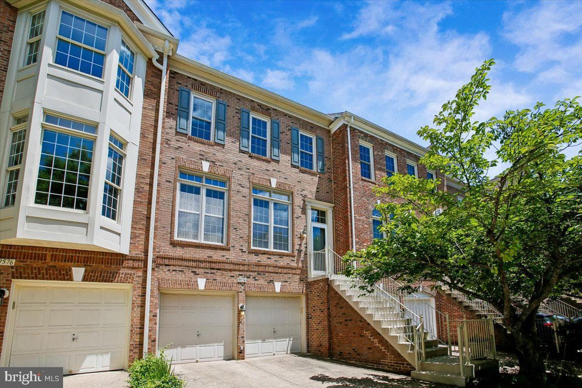 9574 Lagersfield Cir