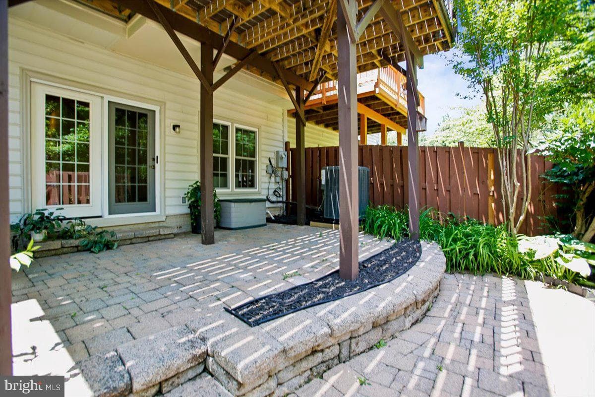 9574 Lagersfield Circle photo 55